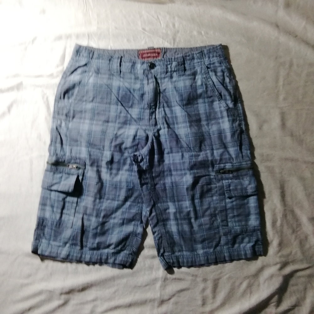 Hydrogen cargo shorts size M